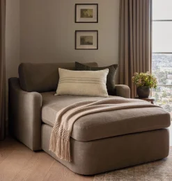 Aurelia Chaise Lounge