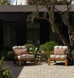 Bay Outdoor Lounging Chair