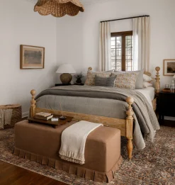 Billie BIL-01 Ink / Salmon Area Rug