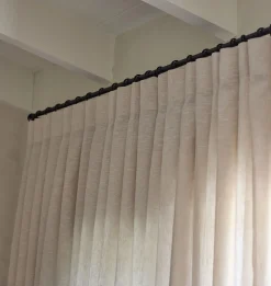 Black Curved Curtain Rod 40