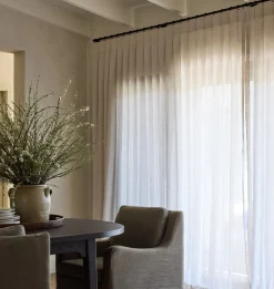 Black Curved Curtain Rod 40