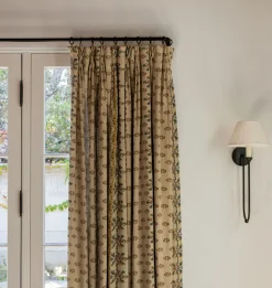 Black Curved Curtain Rod 78