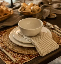 Farmhouse Dinnerware