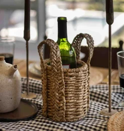 Gambrel Seagrass Wine Caddy