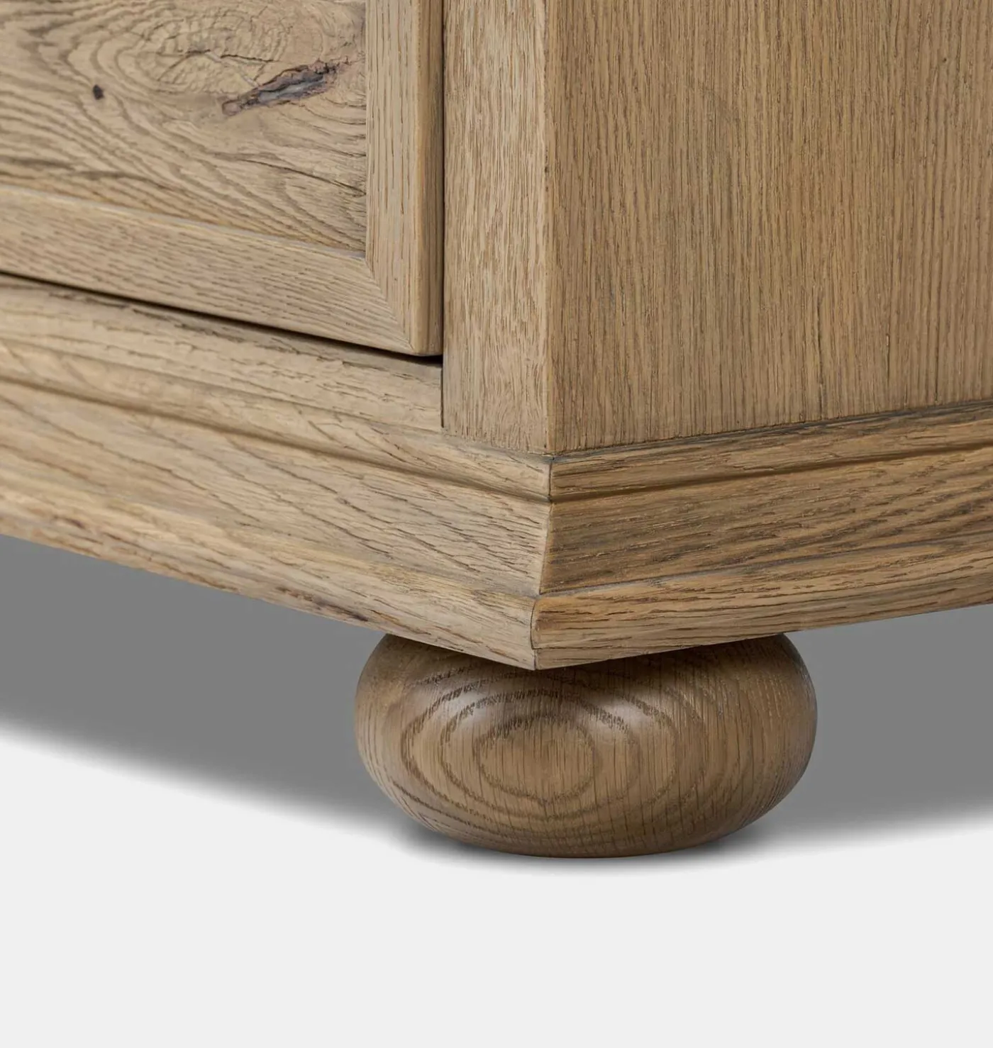 Geoffrey 8 Drawer Dresser