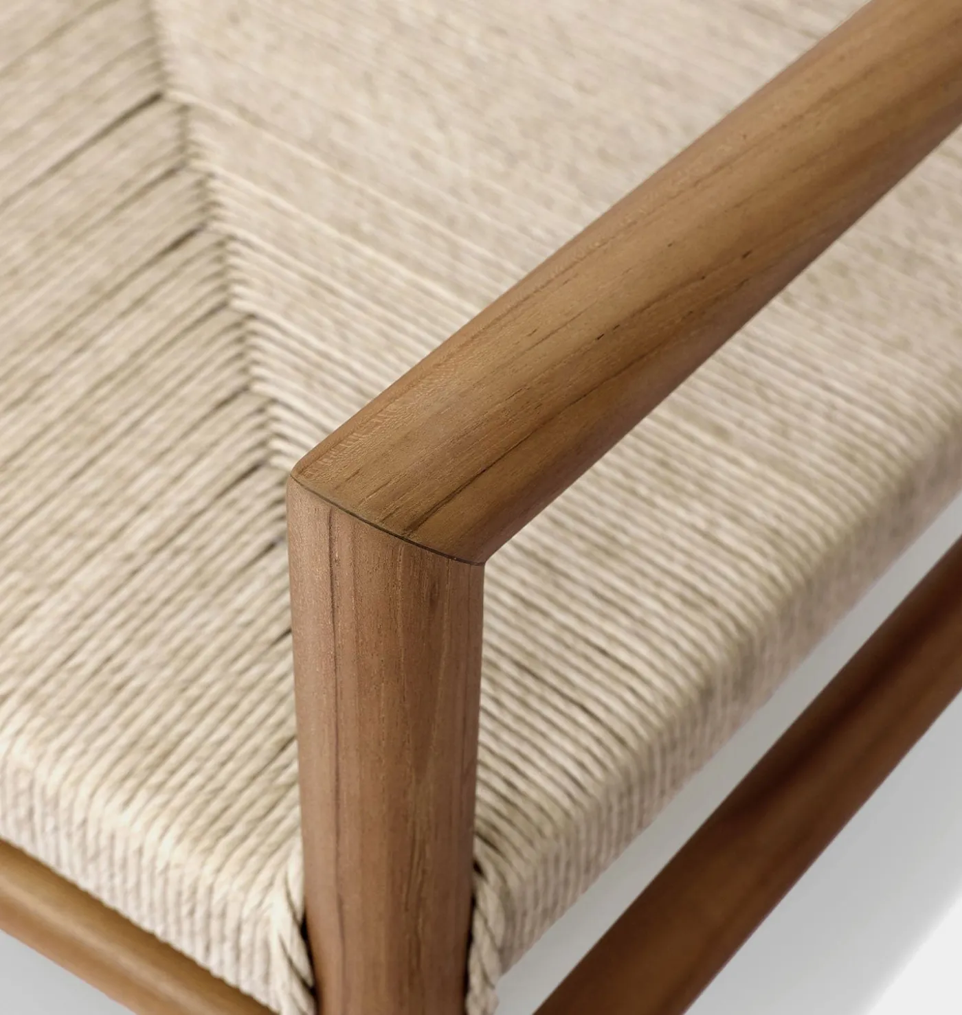 Grove Outdoor Lounge Chair