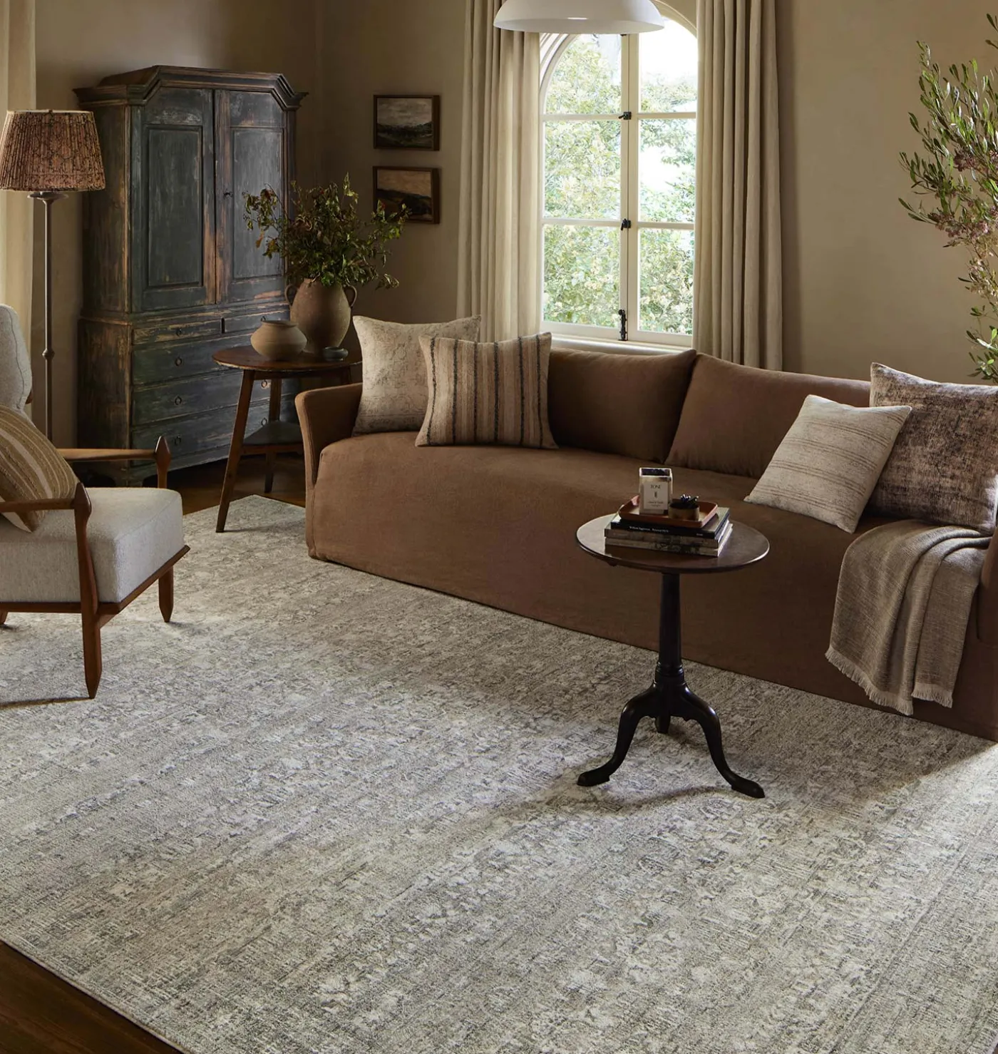 Honora HON-04 Grey / Beige Area Rug