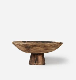 Hugo Pedestal