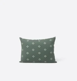 Isidor Vintage Lumbar Pillow 16" x 21"