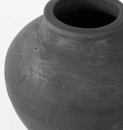 Kyros Clay Vessel