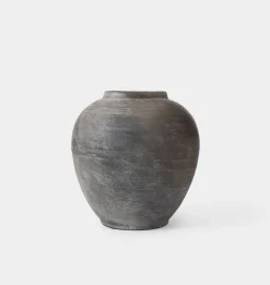 Kyros Clay Vessel