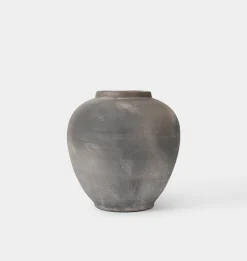 Kyros Clay Vessel