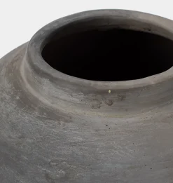 Kyros Clay Vessel