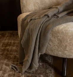 Laurel Oversized Throw Blanket