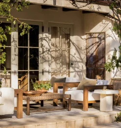 Lumi Outdoor Lounge Chair