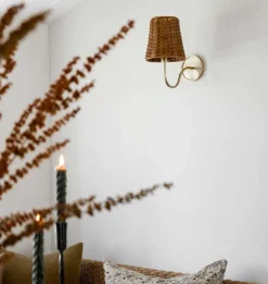 Lyndsie Small Sconce