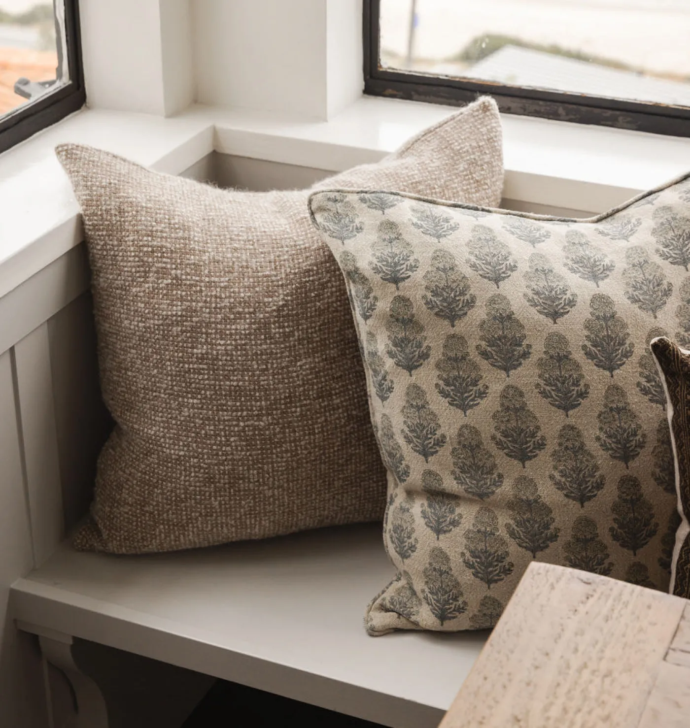 Misti Pillow 22" x 22"