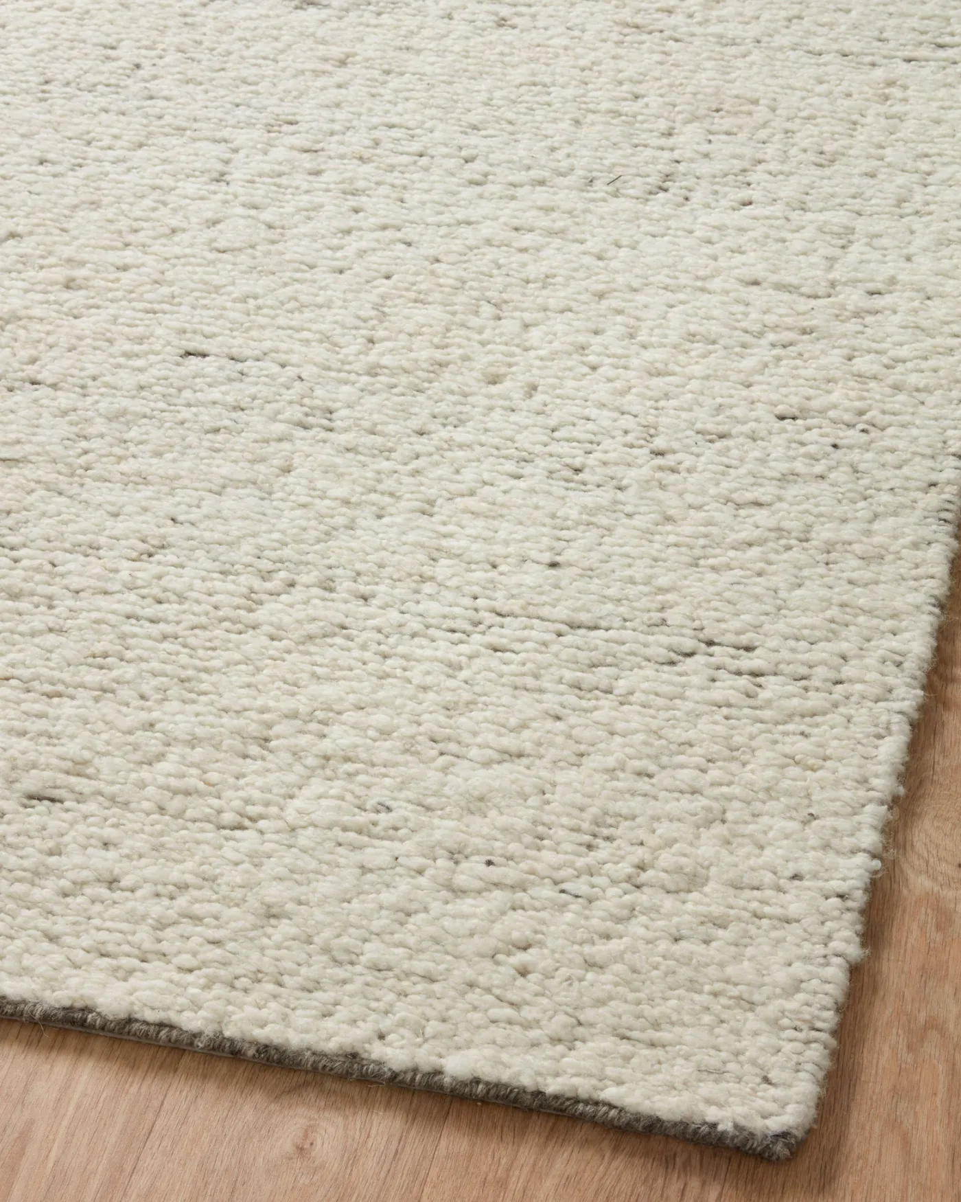 Mulholland MUL-02 Silver / Natural Area Rug