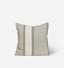 Niko Vintage Pillow 23" x 23"