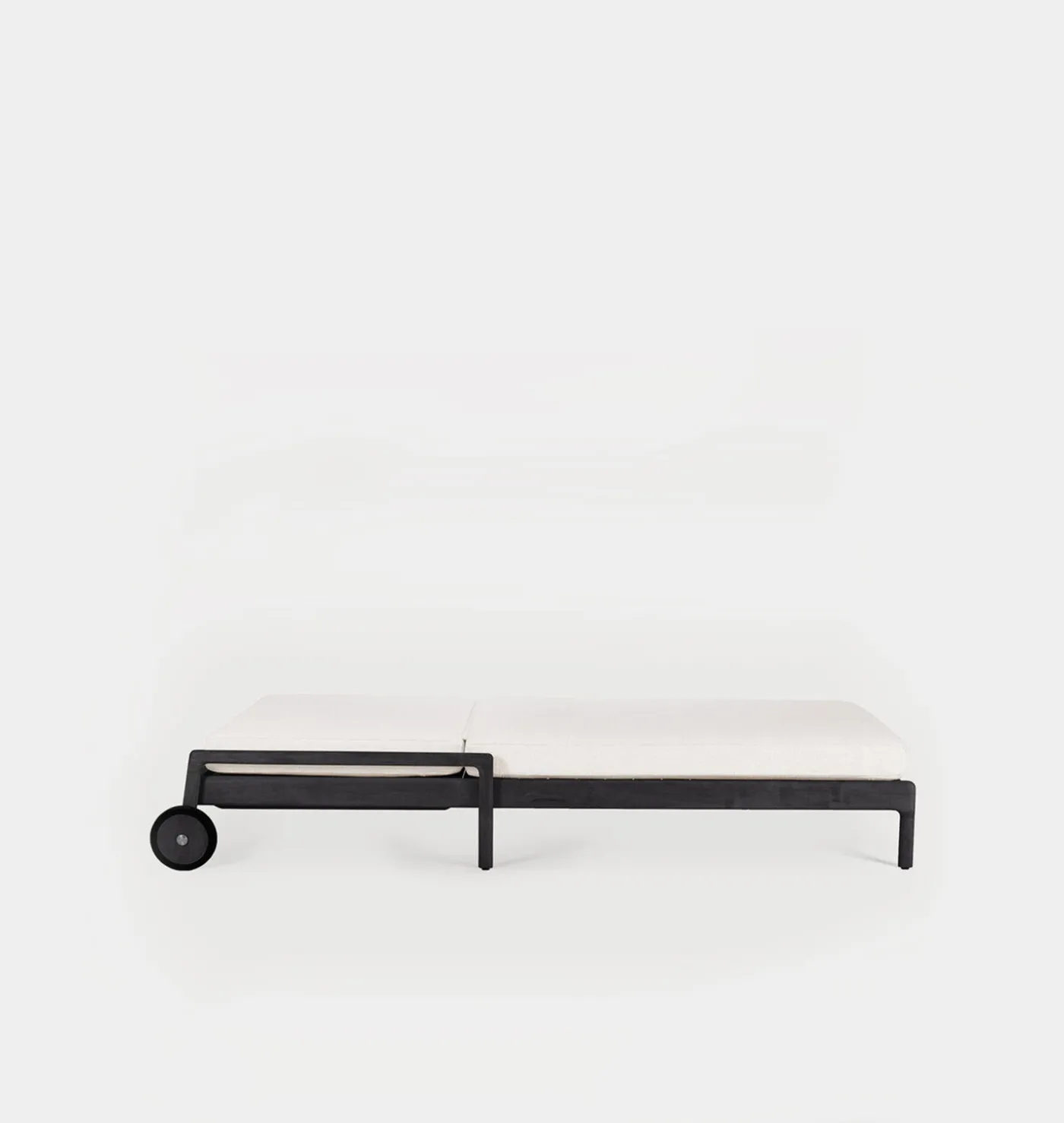 Pallas Outdoor Adjustable Lounger