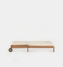Pallas Outdoor Adjustable Lounger
