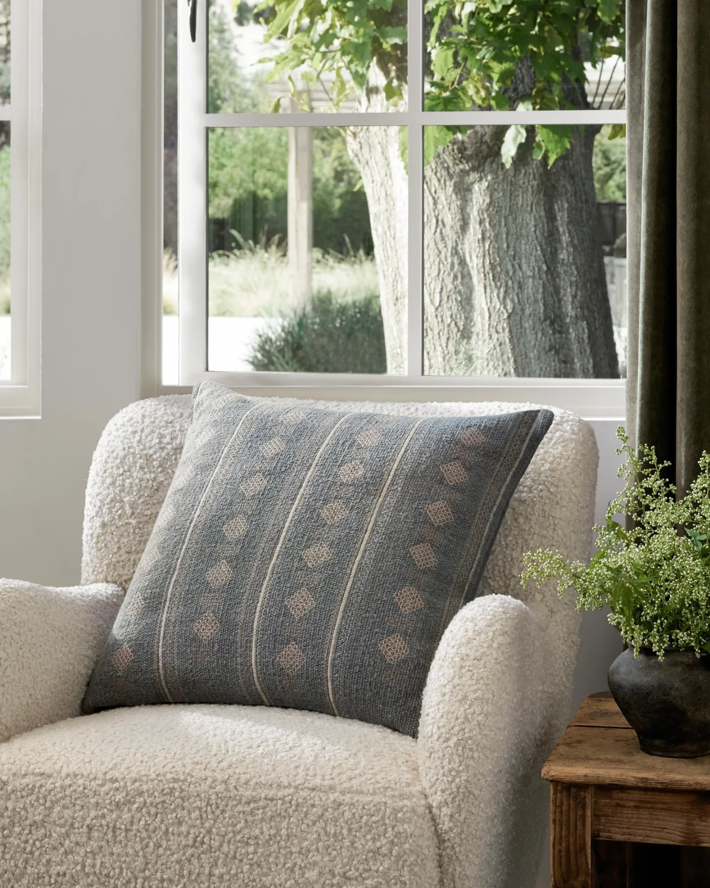 Palomar Pillow