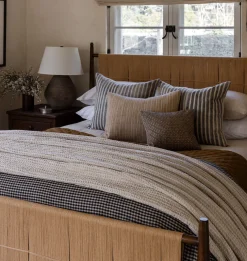 Richard Natural Rush Bed