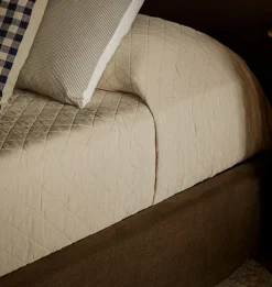 River Quilted Matelassé Blanket