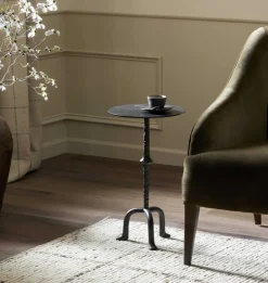 Roberto End Table
