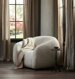 Roberto End Table