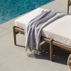 Roselyn Outdoor Chaise