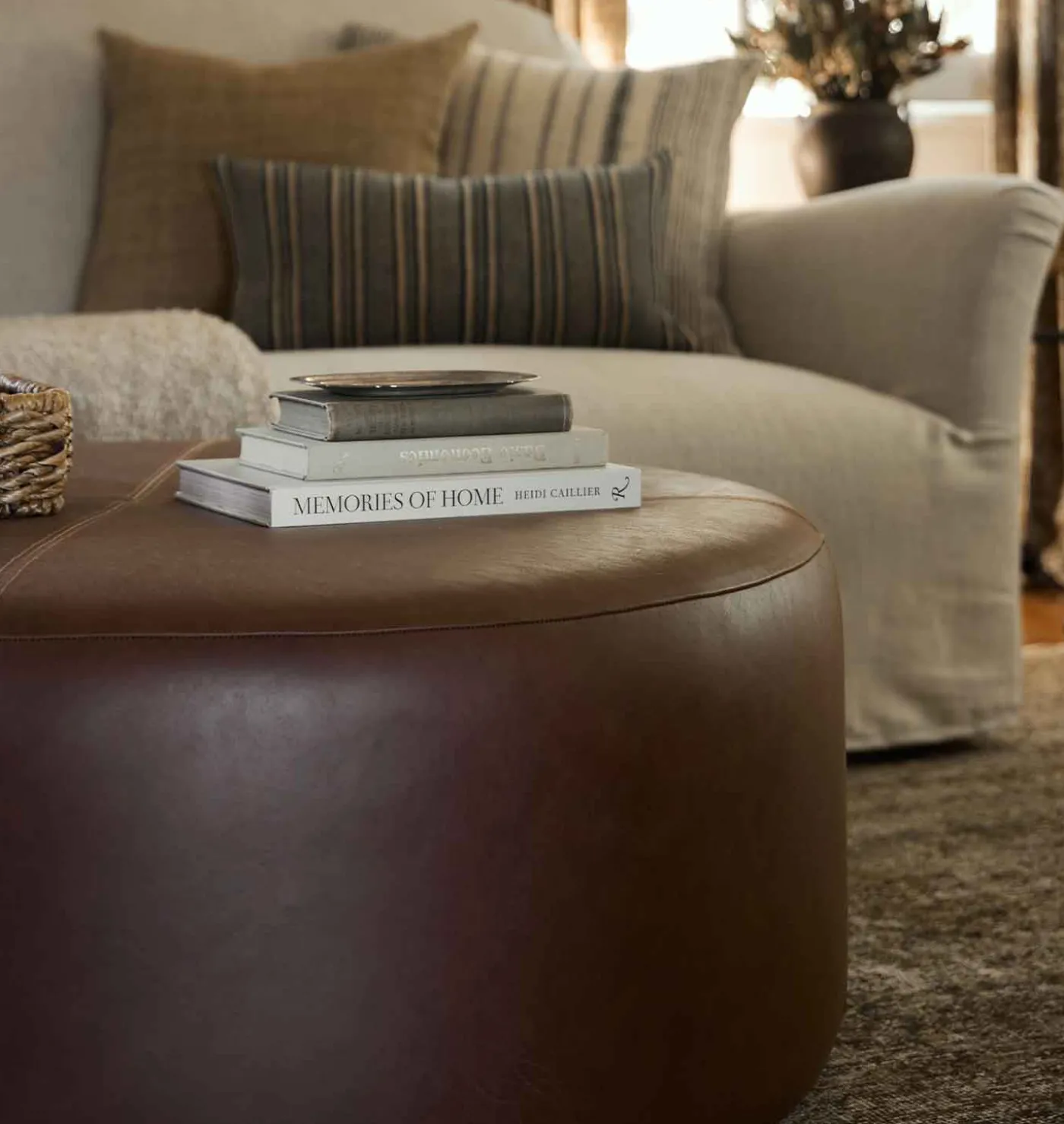 Tocho Round Leather Ottoman