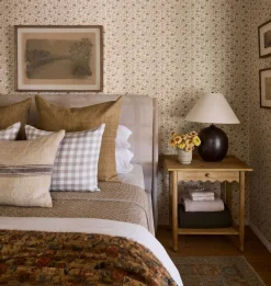 Vera Nightstand