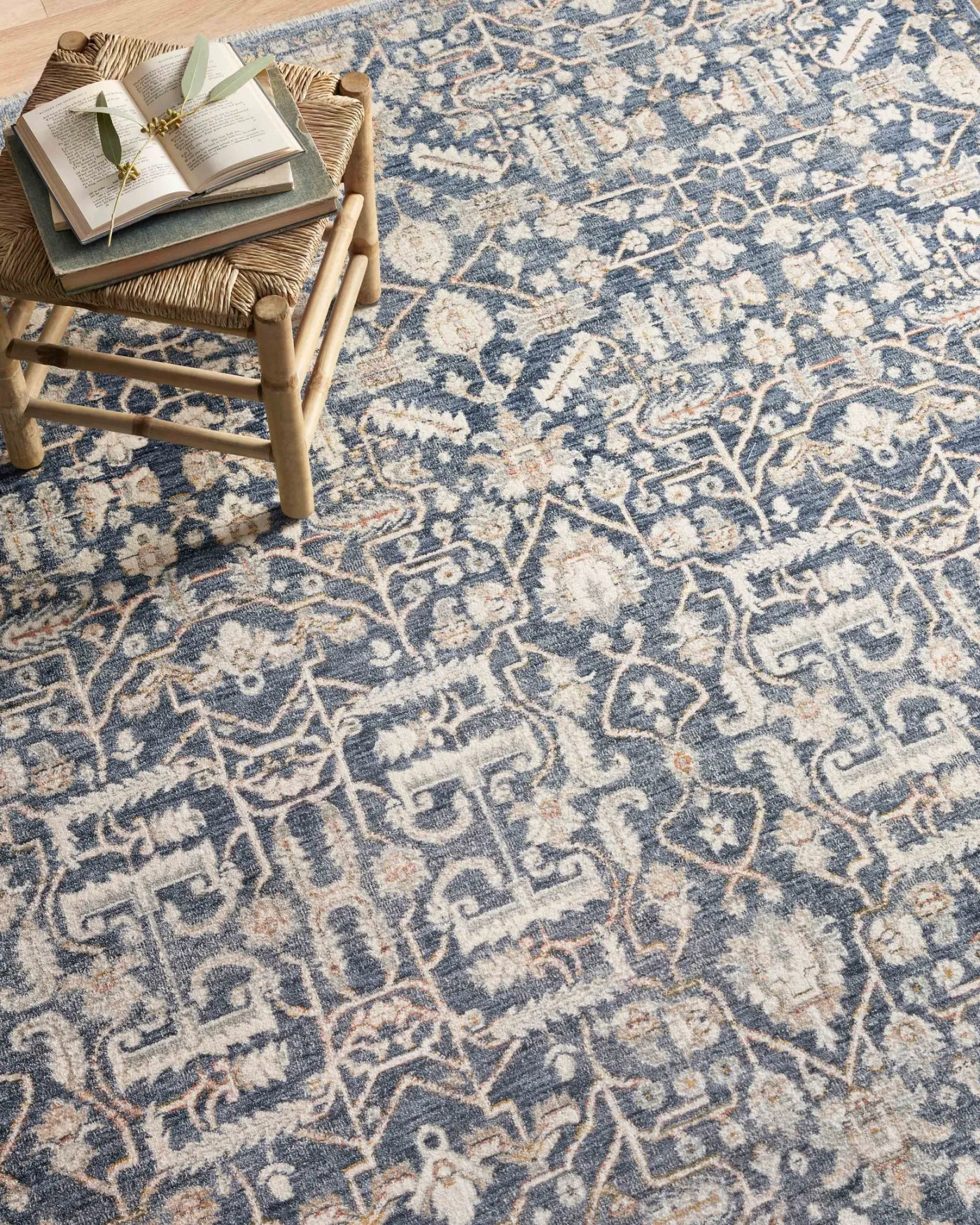 Zuma ZUM-02 Blue / Ivory Area Rug